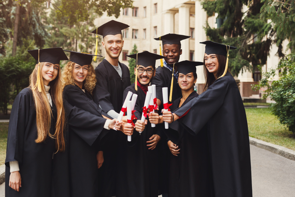 photo of group of graduating students